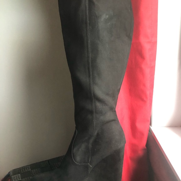 NWOT Black Knee High Heeled Boots Size 5,5 - Picture 2 of 7